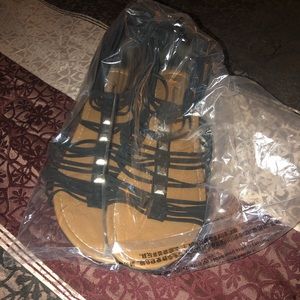American Eagle gladiator Sandals